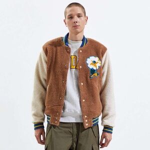 NEW Urban Outfitters Sherpa Varsity Jacket Tan Cream Men’s Large Y2K Streetwear